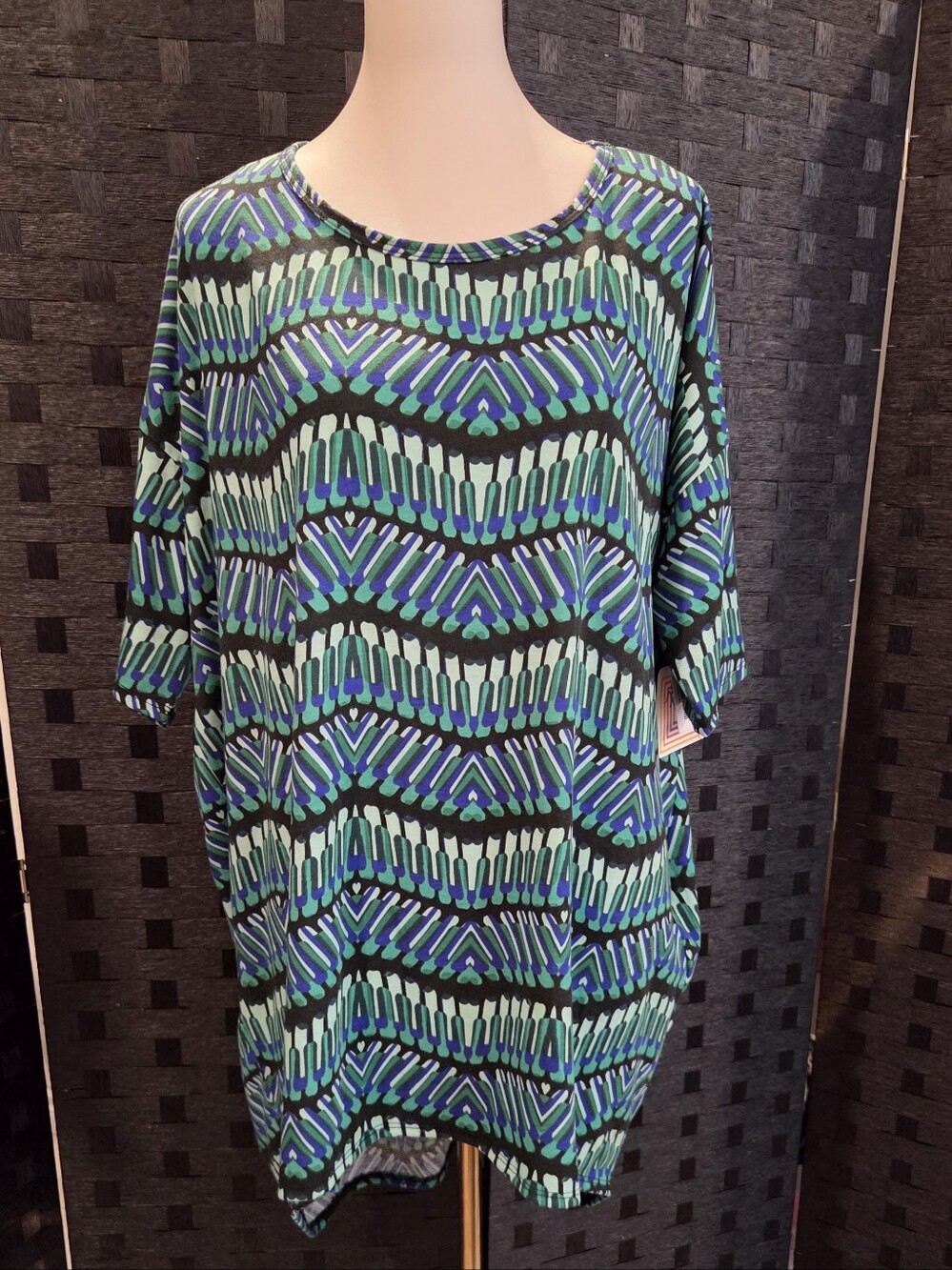 NWT LuLaRoe Irma Tunic Top Size XL Blue Teal Chevron